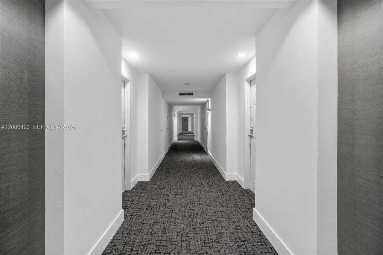 1155 Brickell Bay Dr, Unit 2003, Miami, FL 33131 Photo