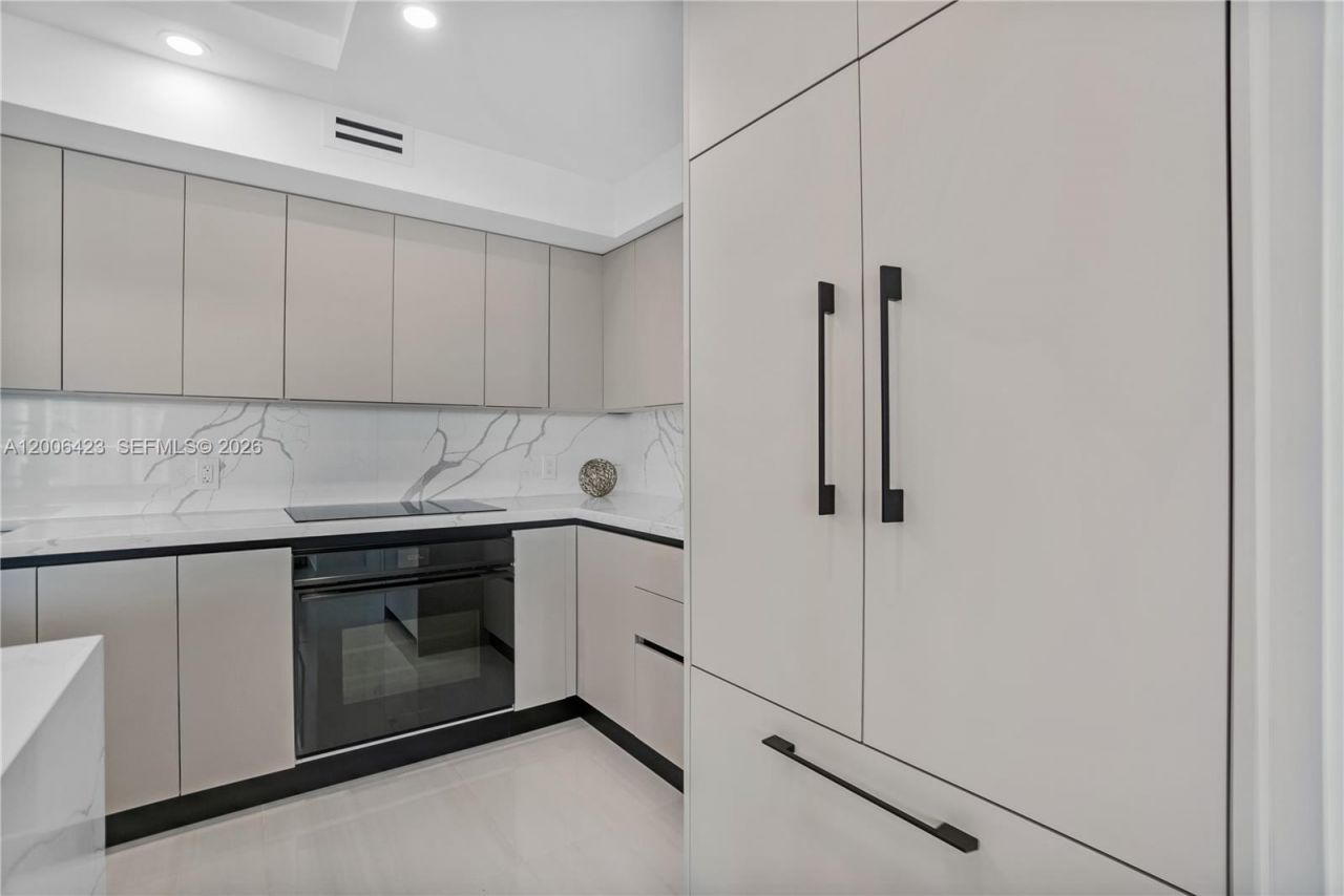 1155 Brickell Bay Dr, Unit 2003, Miami, FL 33131 Photo