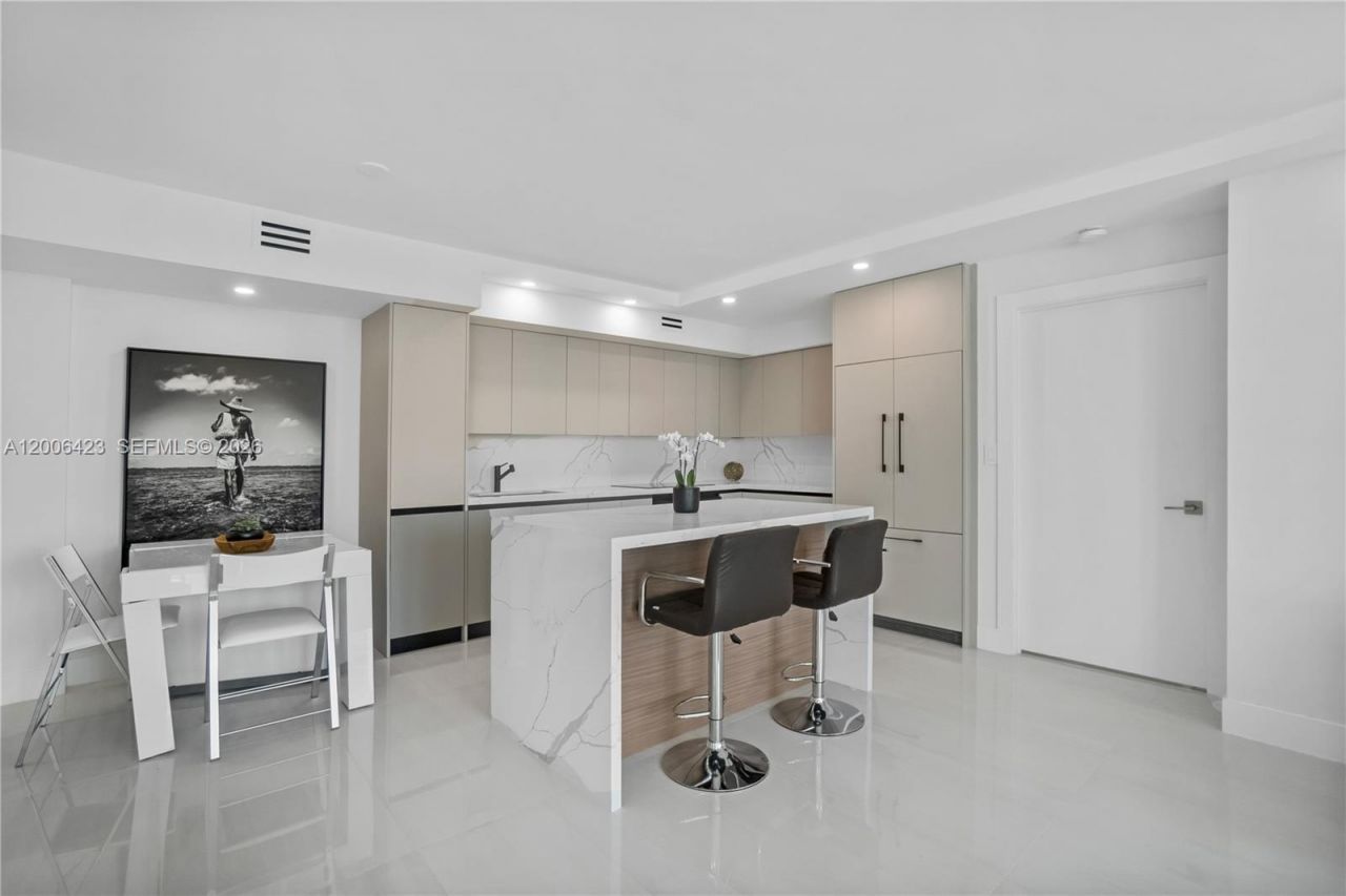 1155 Brickell Bay Dr, Unit 2003, Miami, FL 33131 Photo
