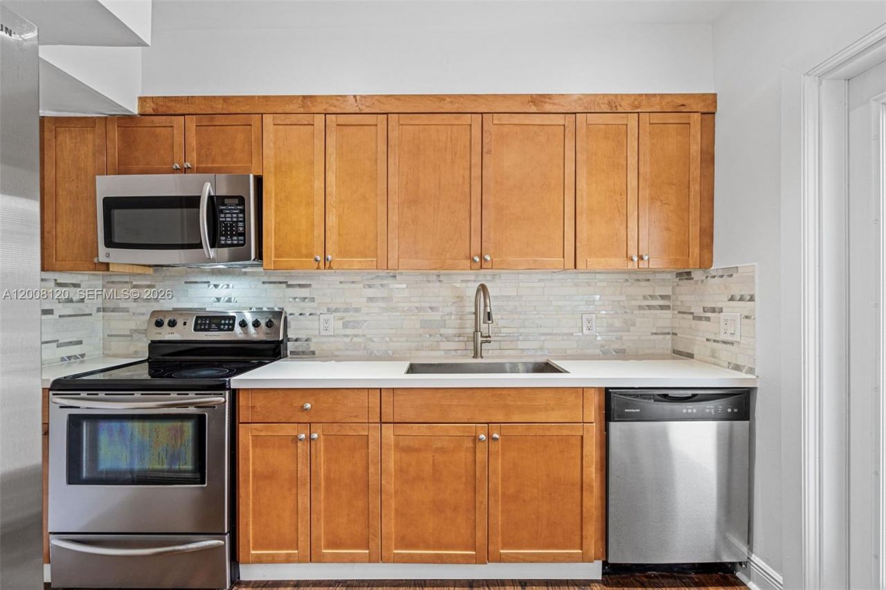3500 Ponce De Leon Blvd , Unit Lower, Coral Gables, FL 33134 Photo