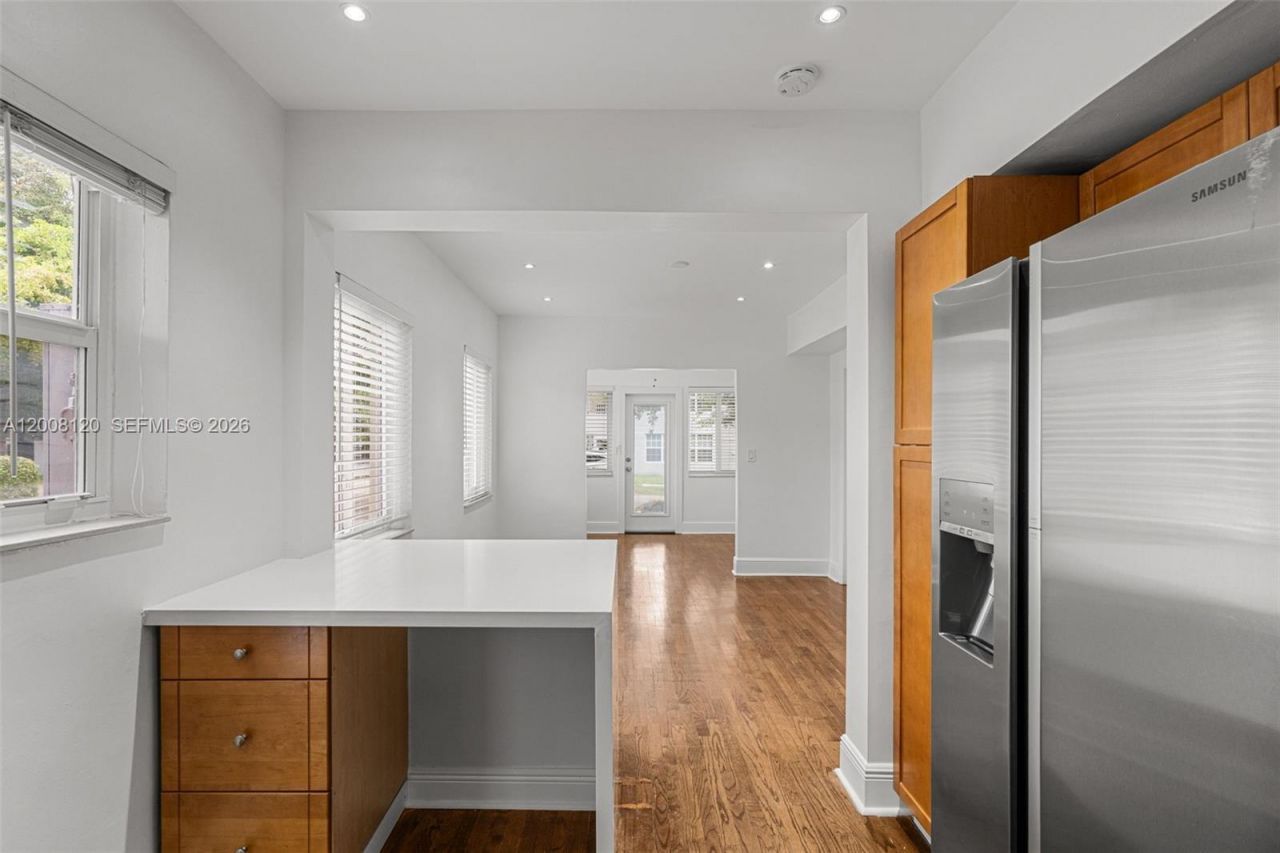 3500 Ponce De Leon Blvd , Unit Lower, Coral Gables, FL 33134 Photo