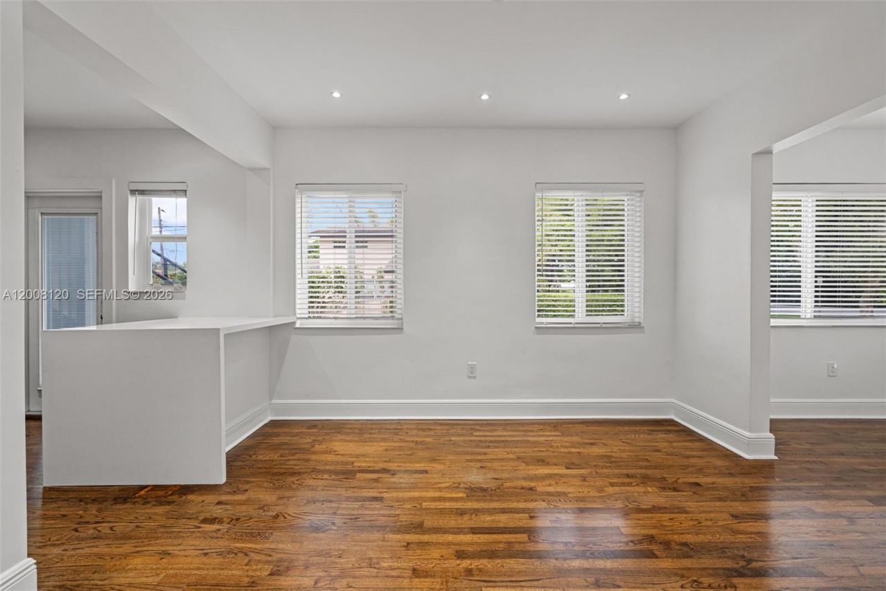 3500 Ponce De Leon Blvd , Unit Lower, Coral Gables, FL 33134 Photo