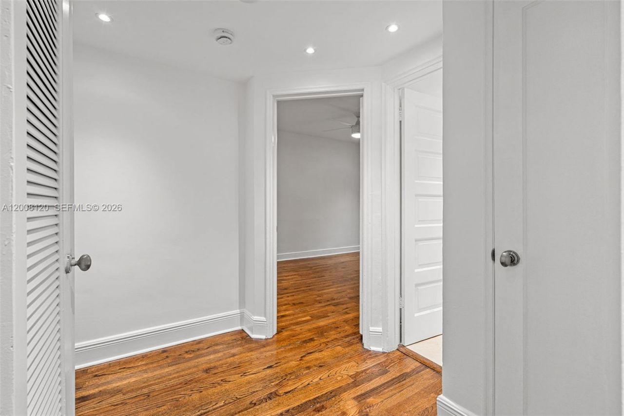 3500 Ponce De Leon Blvd , Unit Lower, Coral Gables, FL 33134 Photo