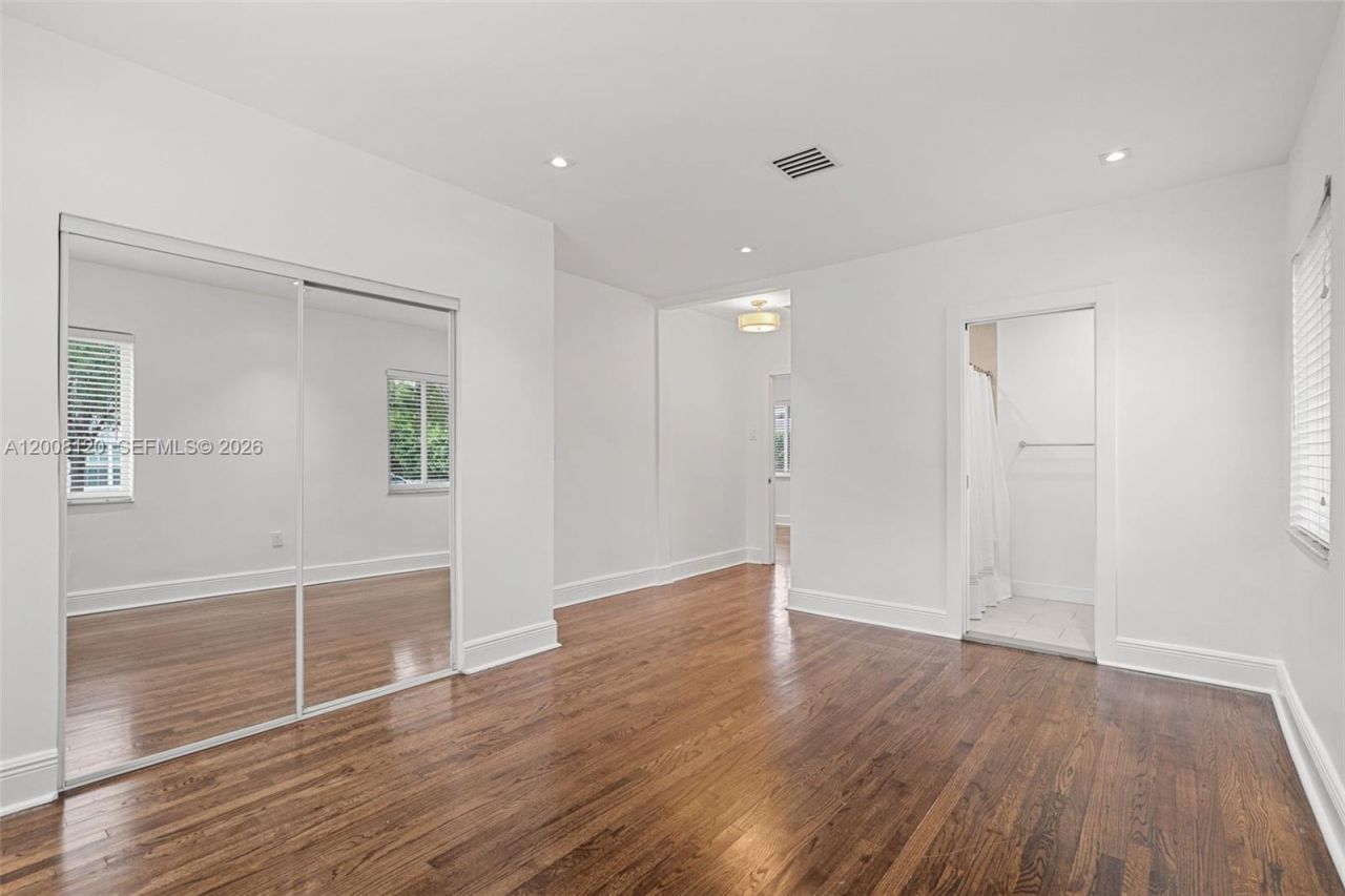 3500 Ponce De Leon Blvd , Unit Lower, Coral Gables, FL 33134 Photo
