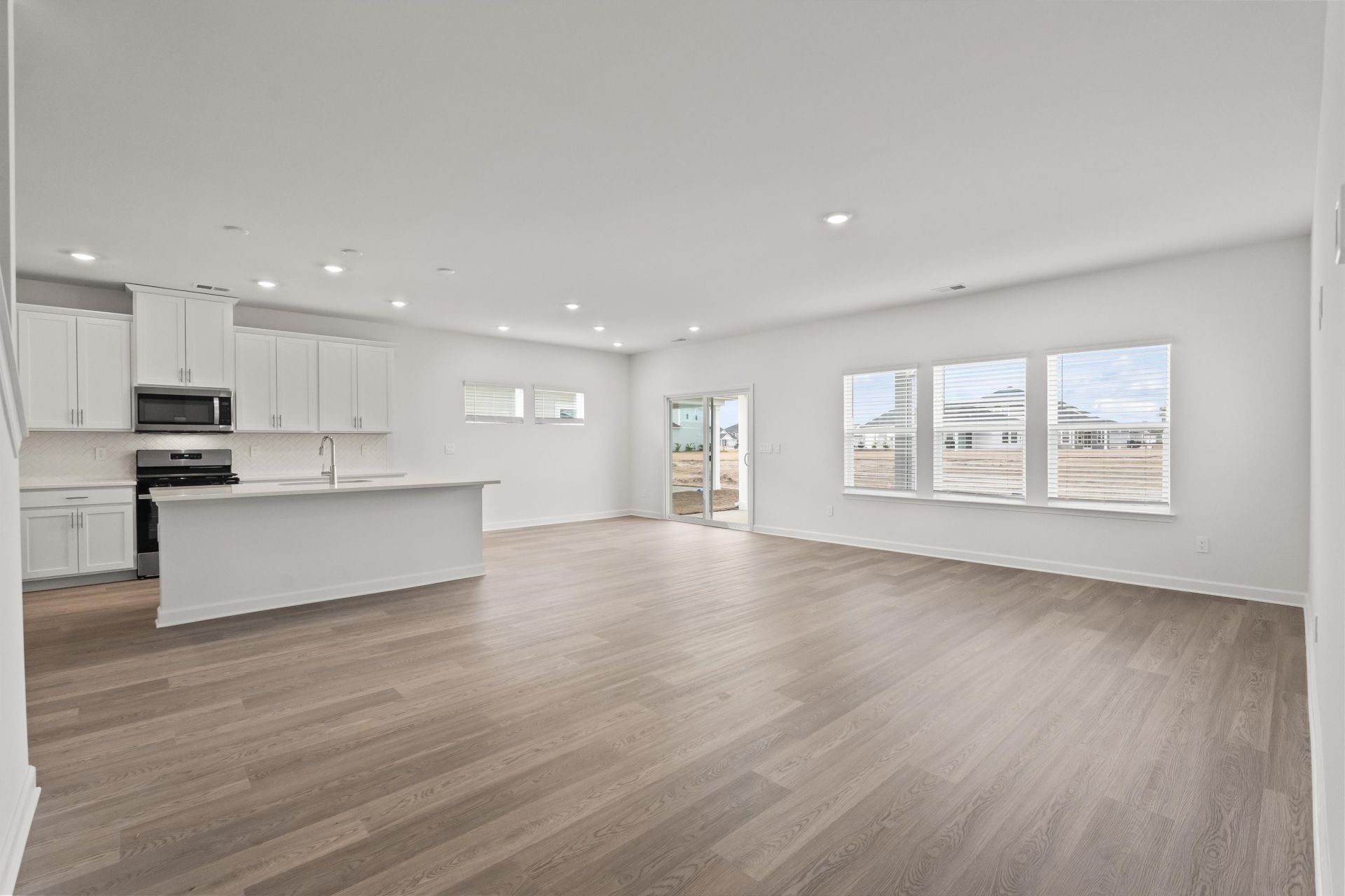8208 Essence Dr. Photo 15