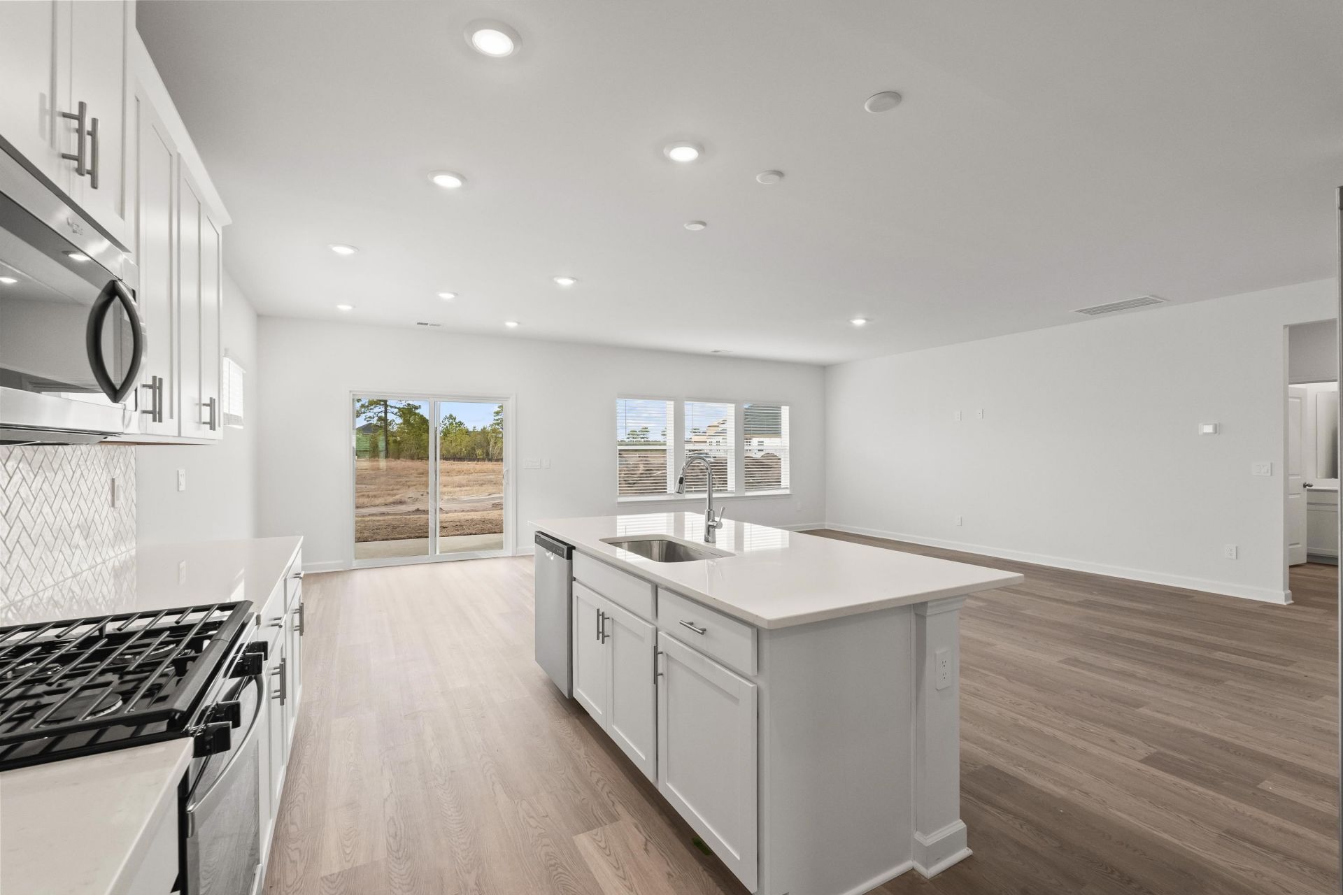 8208 Essence Dr. Photo 22