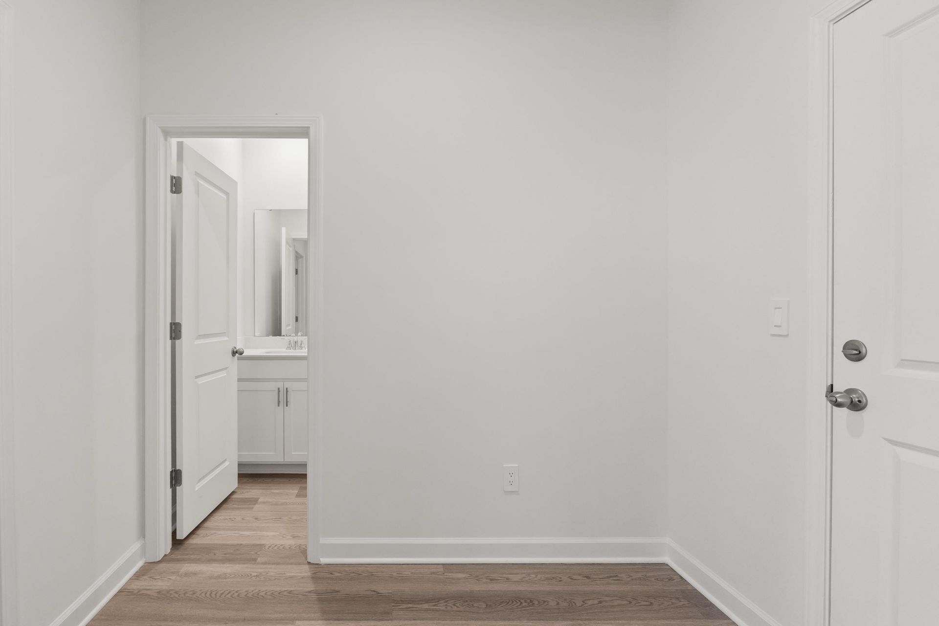 8208 Essence Dr. Photo 39