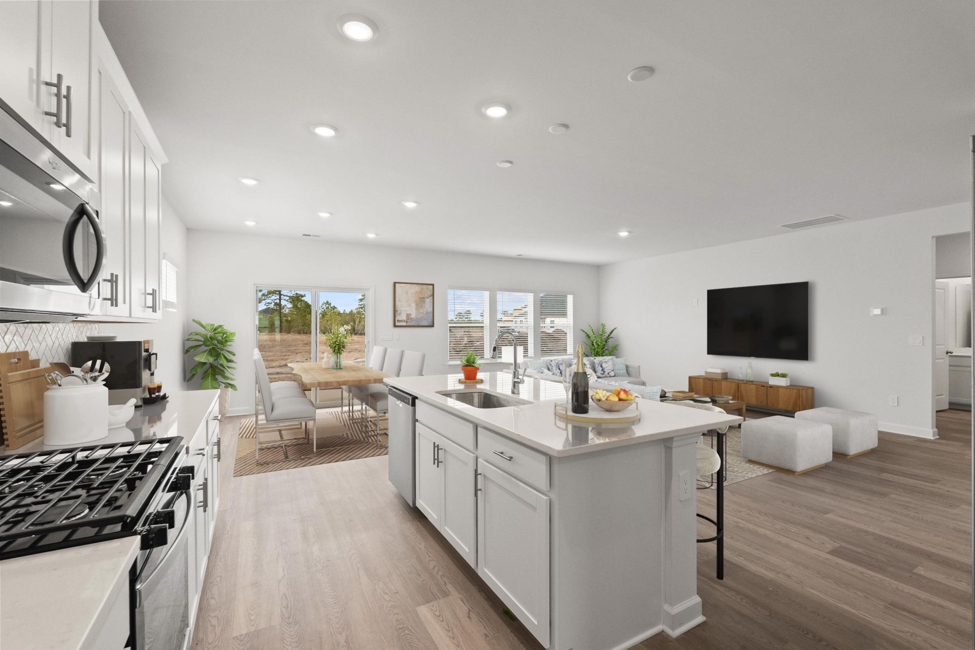 8208 Essence Dr. Photo 5