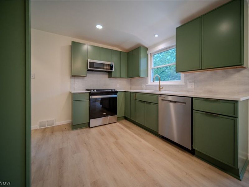 1986 Liberty Road , Stow, OH 44224 Photo 7