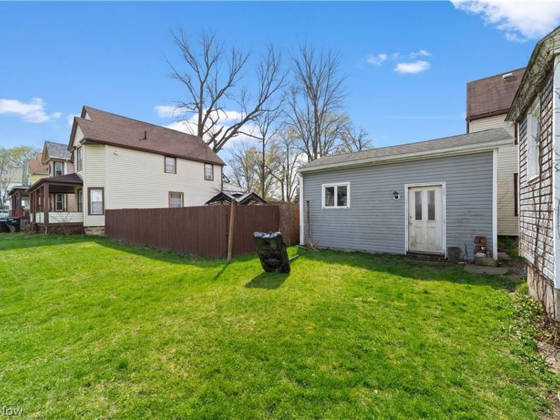 102 Water Street , Elyria, OH 44035 Photo 2
