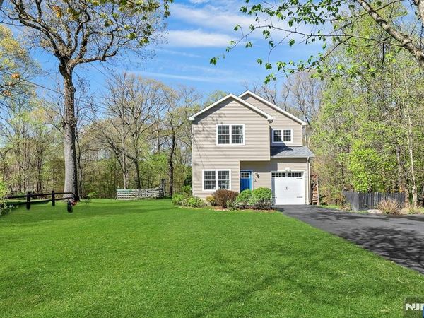 317 Stag Hill Road, MAHWAH, NJ 07430