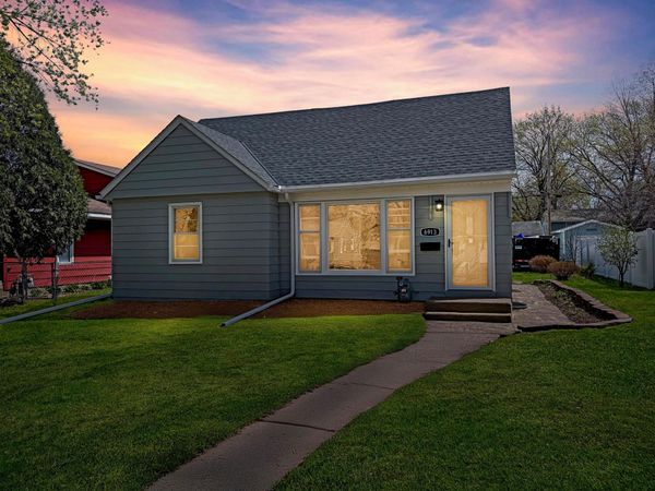 6913 Russell Avenue S, Richfield, MN 55423