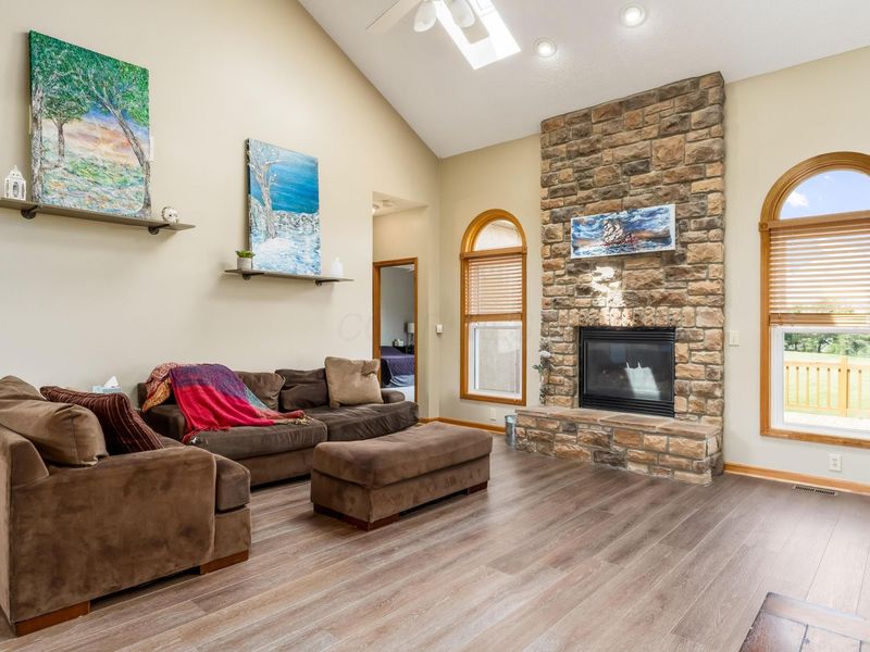 1691 E Glenhurst Drive NW, Lancaster, OH 43130 Photo 12