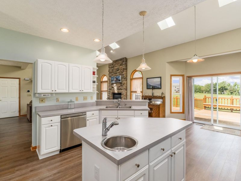 1691 E Glenhurst Drive NW, Lancaster, OH 43130 Photo 16