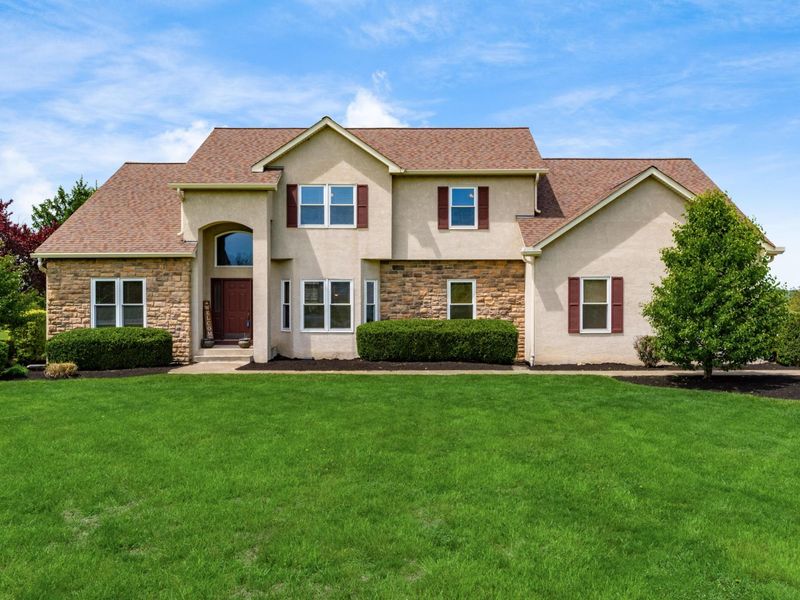 1691 E Glenhurst Drive NW, Lancaster, OH 43130 Photo 2