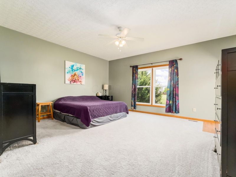 1691 E Glenhurst Drive NW, Lancaster, OH 43130 Photo 20