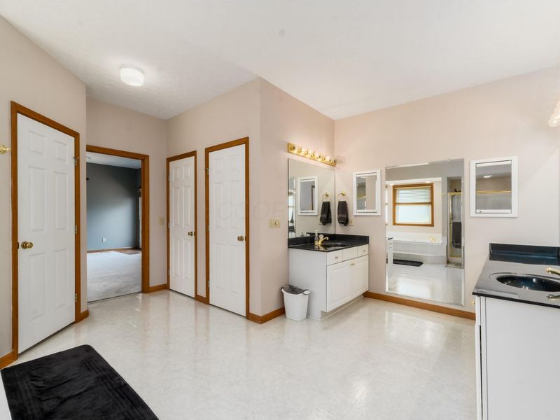 1691 E Glenhurst Drive NW, Lancaster, OH 43130 Photo 23