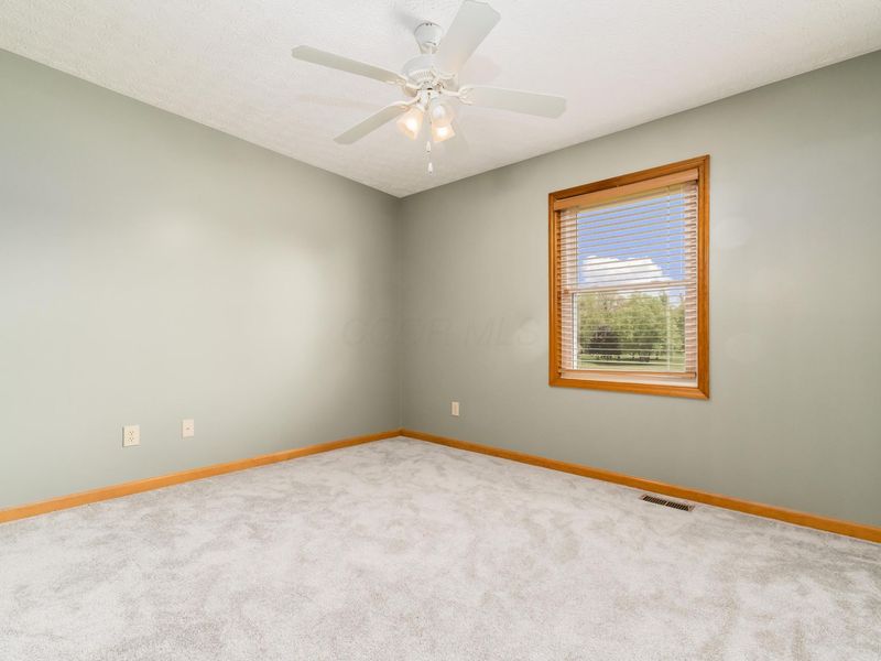 1691 E Glenhurst Drive NW, Lancaster, OH 43130 Photo 24