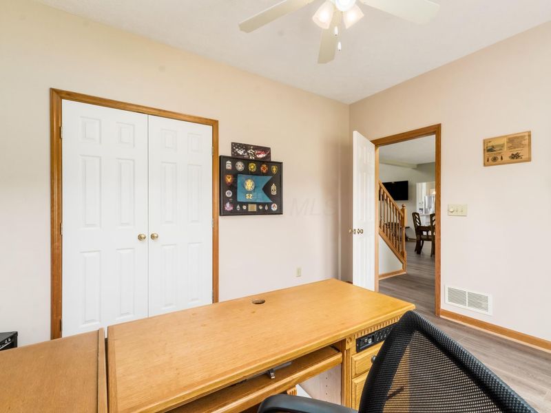 1691 E Glenhurst Drive NW, Lancaster, OH 43130 Photo 6