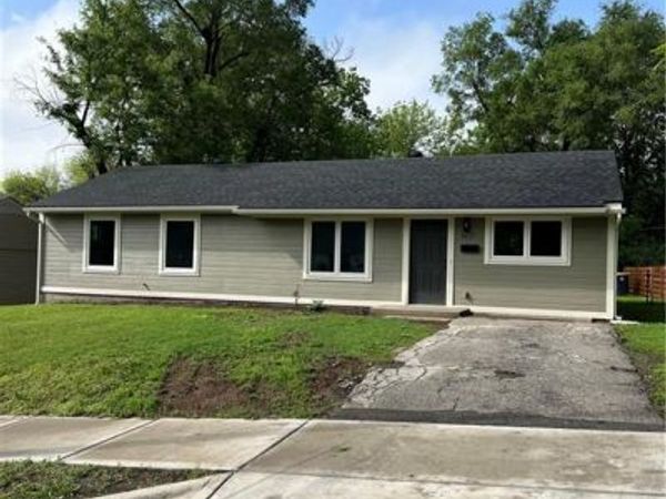 4655 E 43rd Terrace, Kansas City, MO 64130