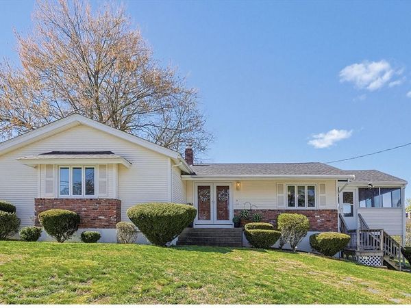 3 Sunnyside Ln, Milford, MA 01757