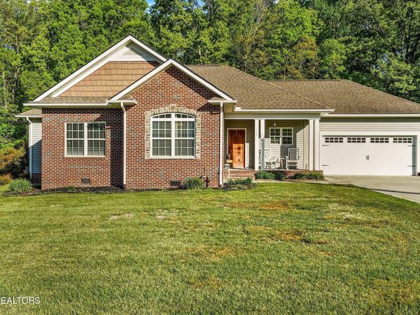 174 Zoe Circle, Jacksboro, TN 37757
