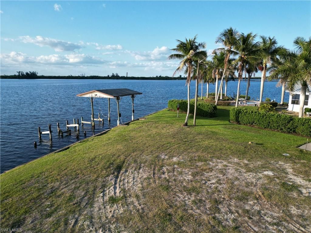 4567 E Riverside Dr, Fort Myers, FL 33905 Photo