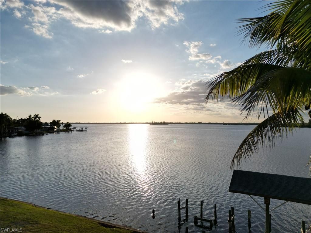 4567 E Riverside Dr, Fort Myers, FL 33905 Photo