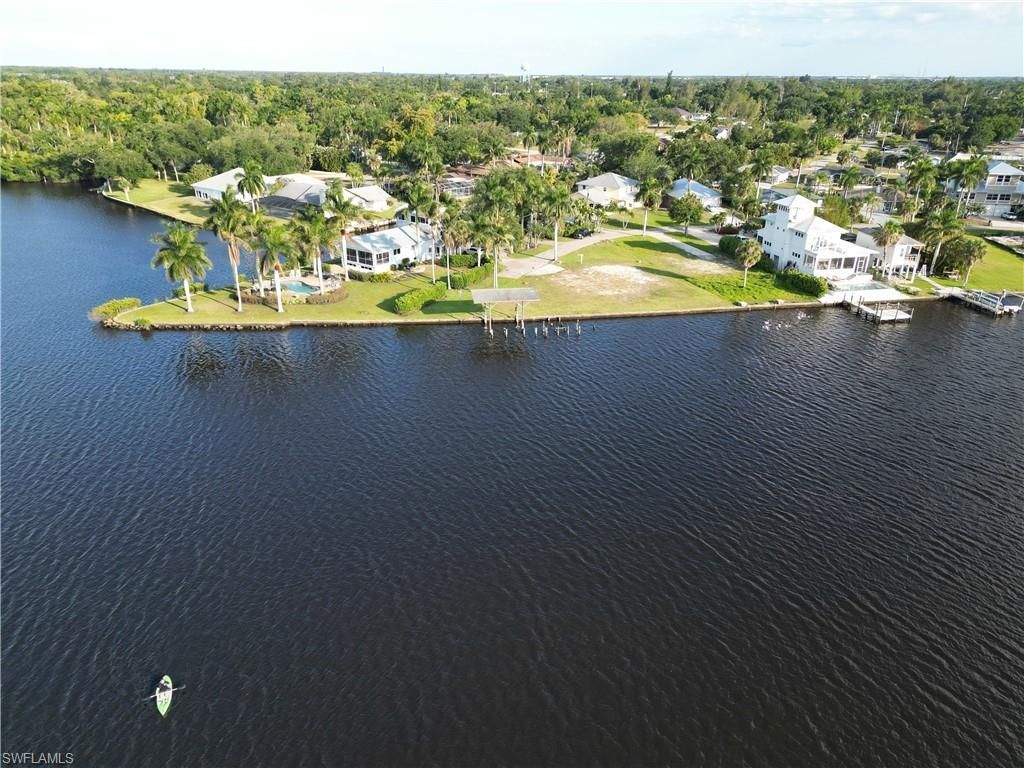 4567 E Riverside Dr, Fort Myers, FL 33905 Photo
