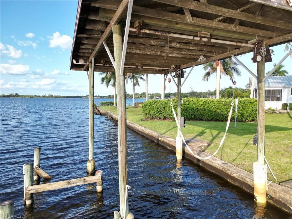 4567 E Riverside Dr, Fort Myers, FL 33905 Photo