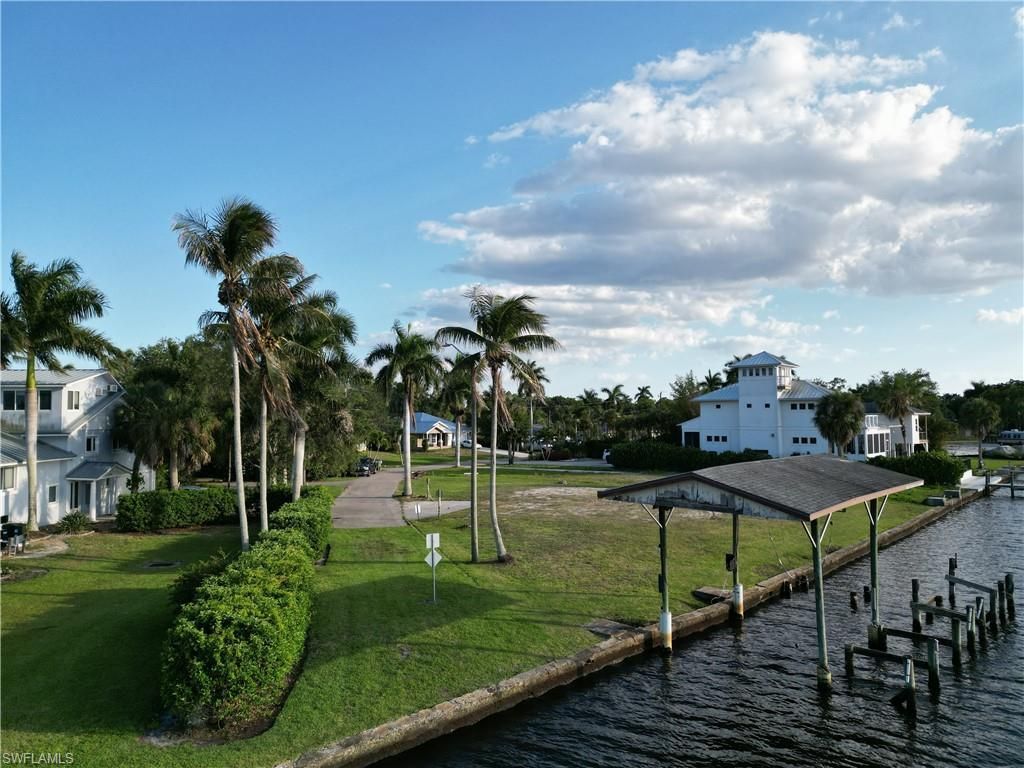 4567 E Riverside Dr, Fort Myers, FL 33905 Photo