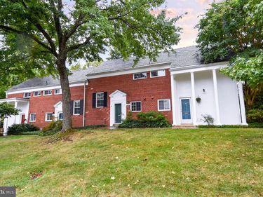 3132 MARTHA CUSTIS DRIVE , ALEXANDRIA, VA 22302