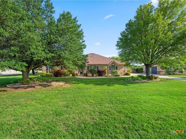 266 Courtnees Way , Georgetown, TX 78626