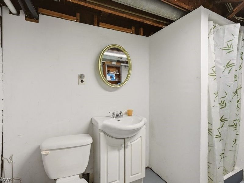 1712 E 300th Street, Wickliffe, OH 44092 Photo 34