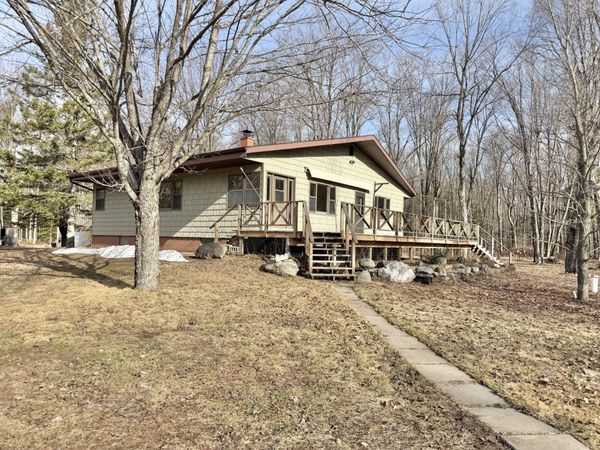 129 E 14 Mile RD, Dafter, MI 49724