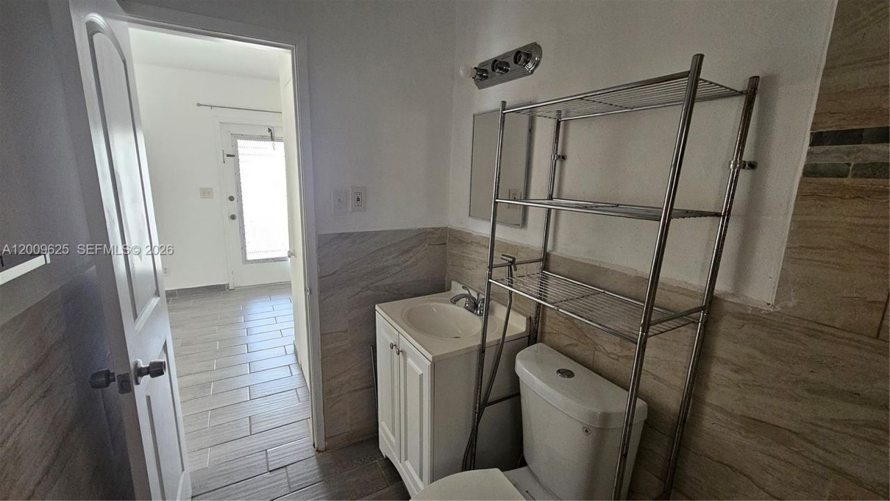 2308 Grant St , Unit 1, Hollywood, FL 33020 Photo
