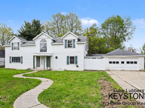 720 S Cass Street, Hastings, MI 49058