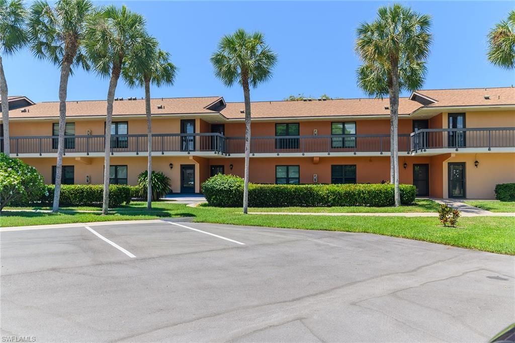 58 Manor Ter, Unit 8-204, Marco Island, FL 34145 Photo