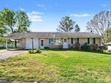 7 HOPE DRIVE, BOILING SPRINGS, PA 17007