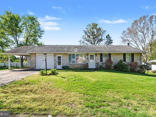 7 HOPE DRIVE, BOILING SPRINGS, PA 17007