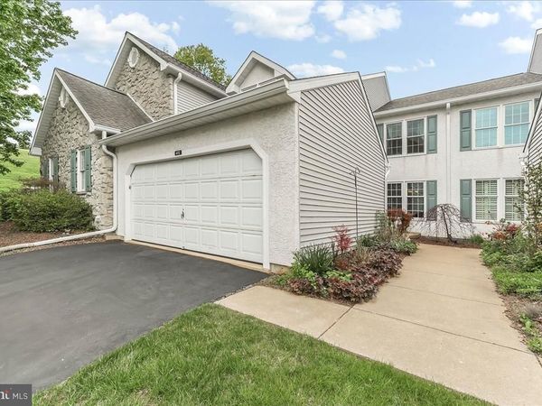402 SUMNER WAY , WEST CHESTER, PA 19382