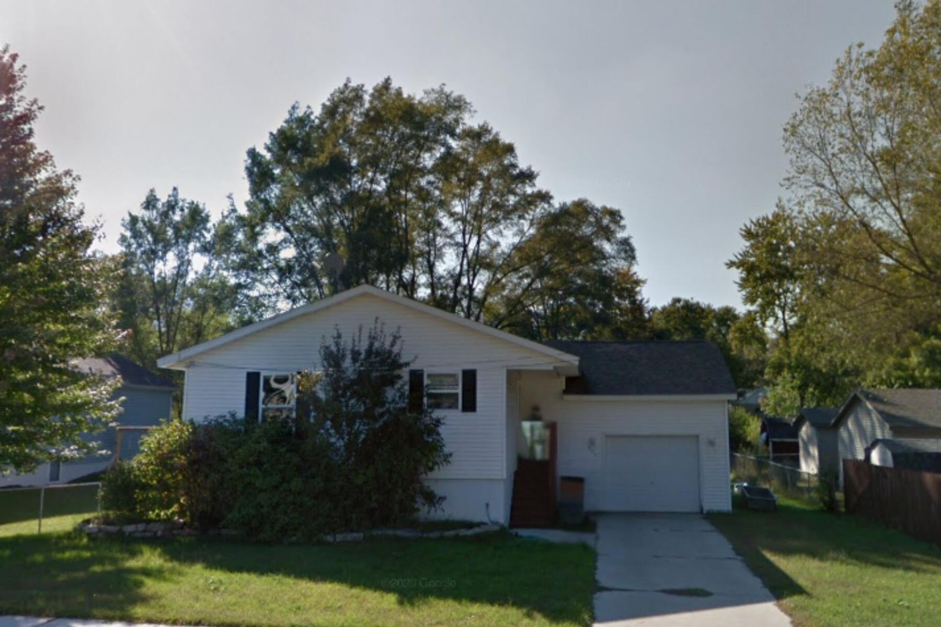 805 N Walnut Street, Greenville, MI 48838 Main Photo
