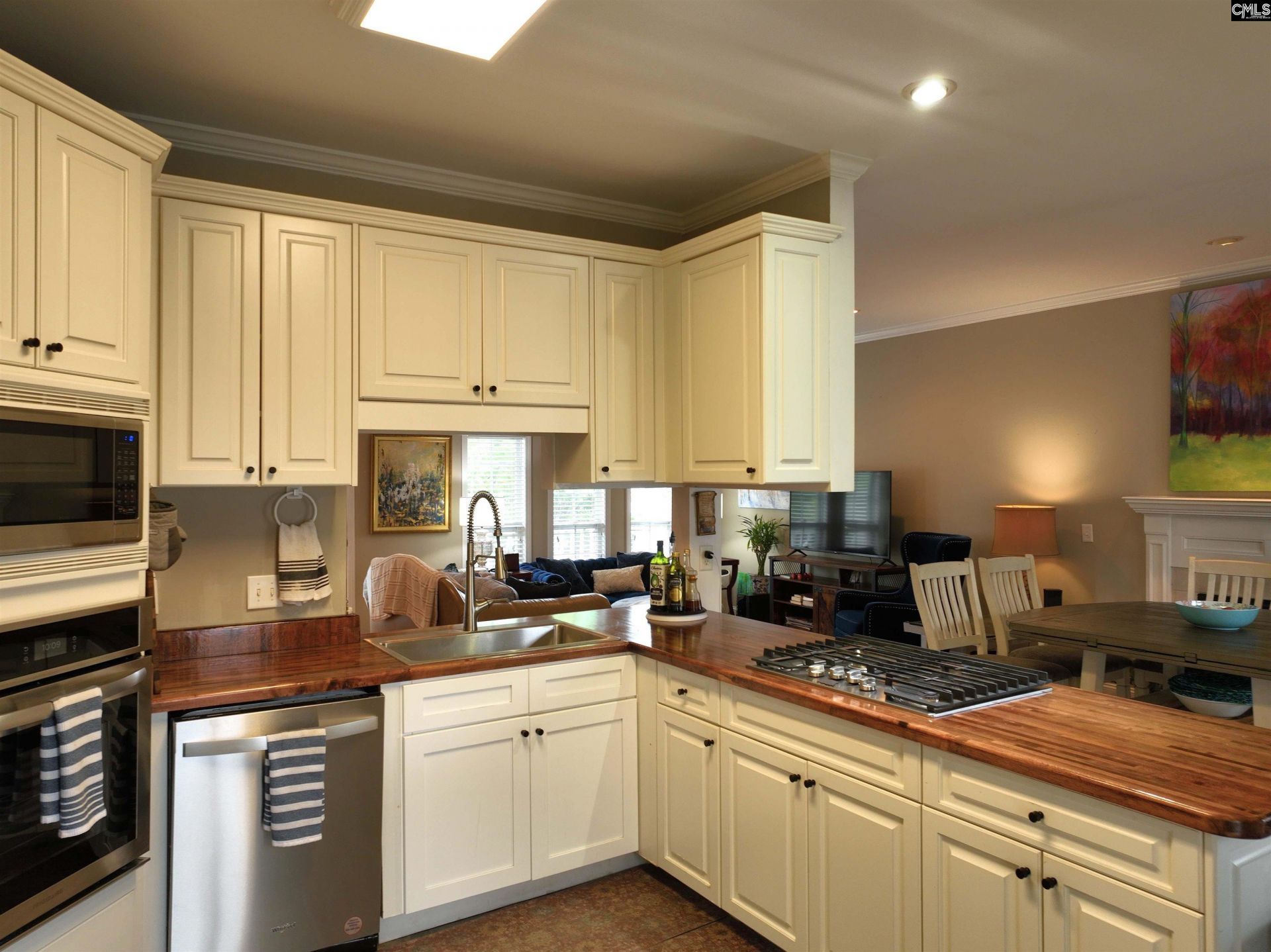 220 River Bluff Boulevard  Photo 14