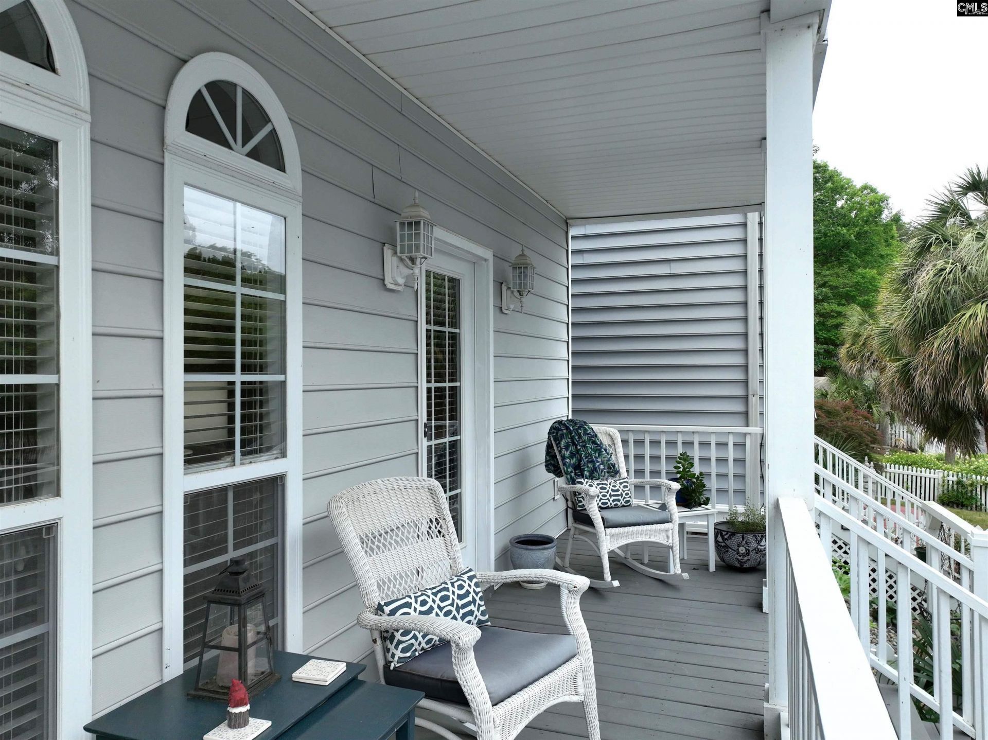 220 River Bluff Boulevard  Photo 4