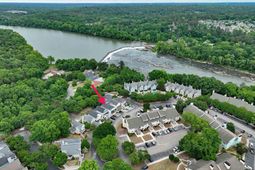 220 River Bluff Boulevard  photo 4