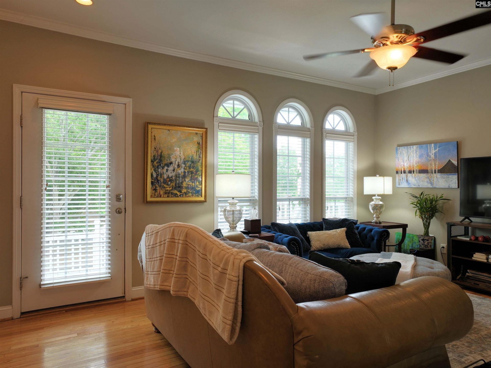 220 River Bluff Boulevard  Photo 6