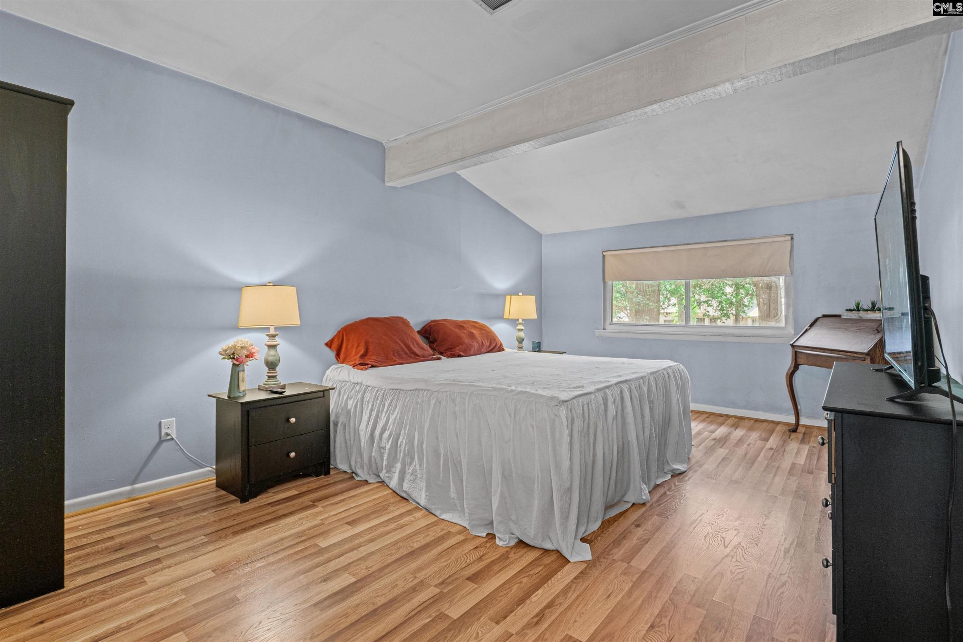 210 Mariners Row  Photo 11