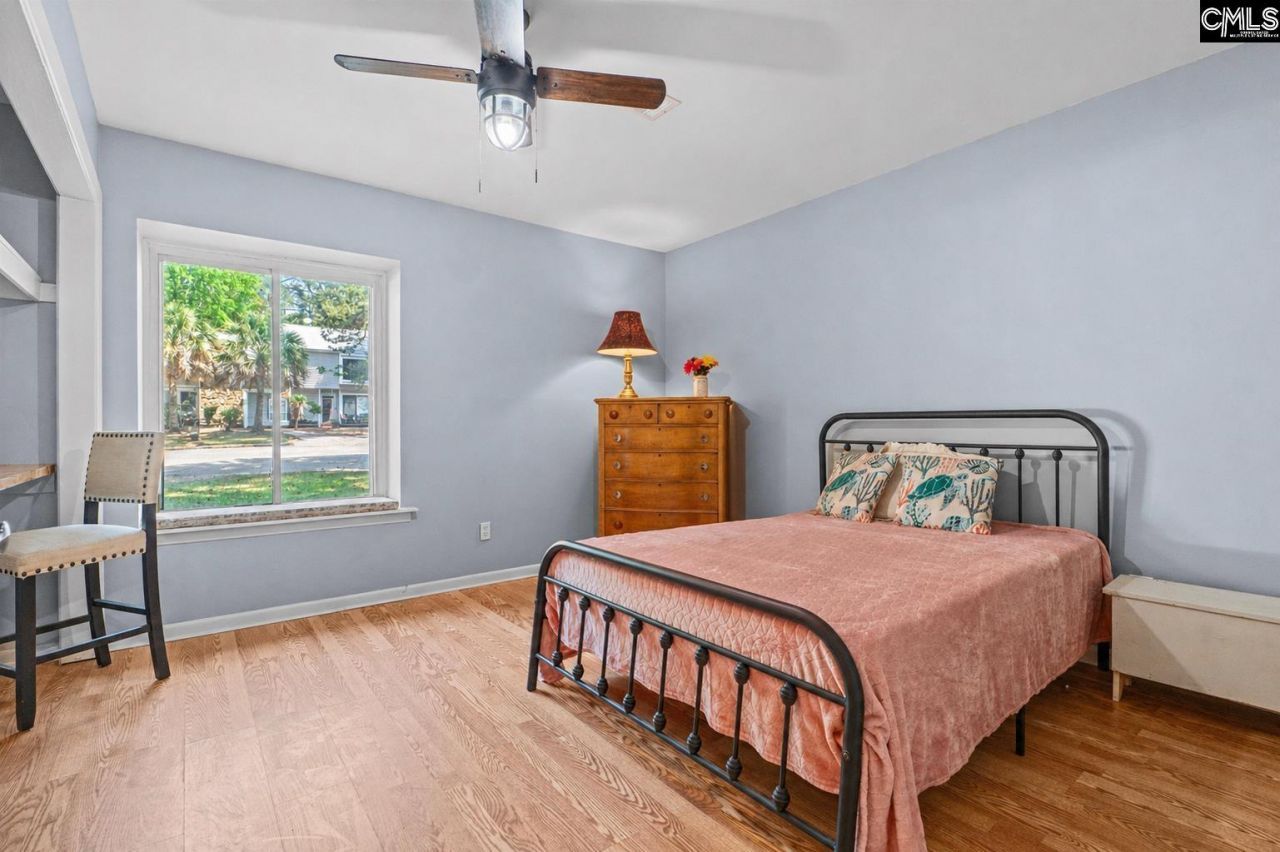 210 Mariners Row  Photo 16