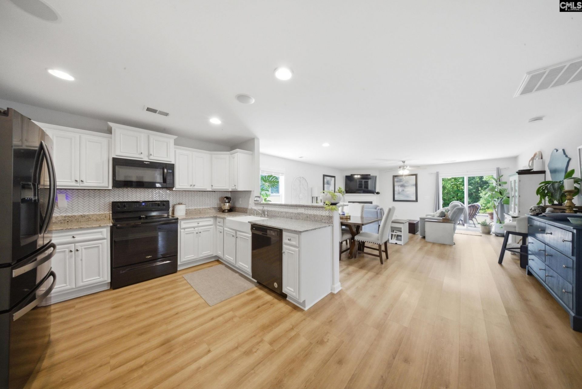 391 Summer Creek Drive Photo 14