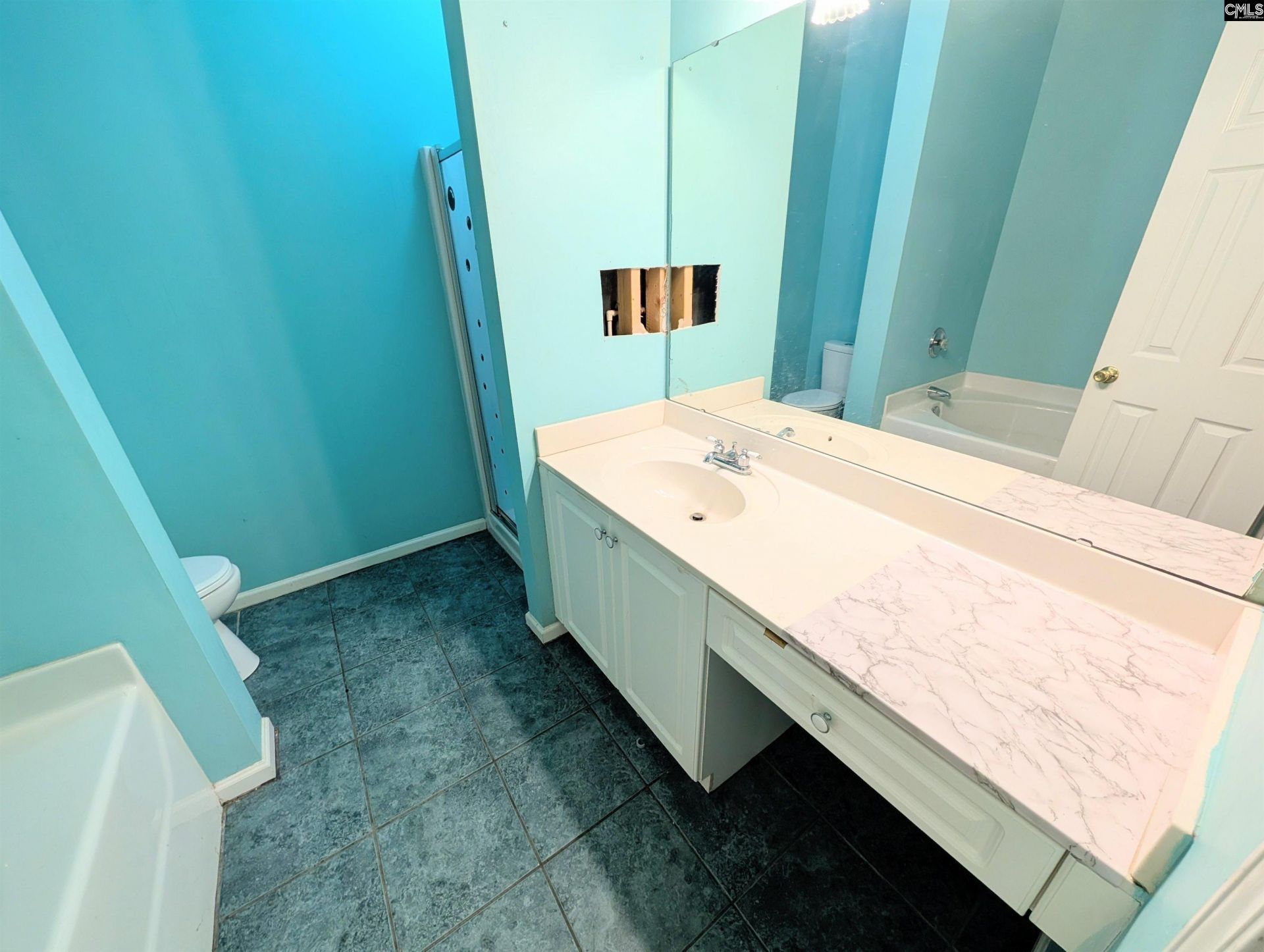 11 Founders Lake Court  Photo 12